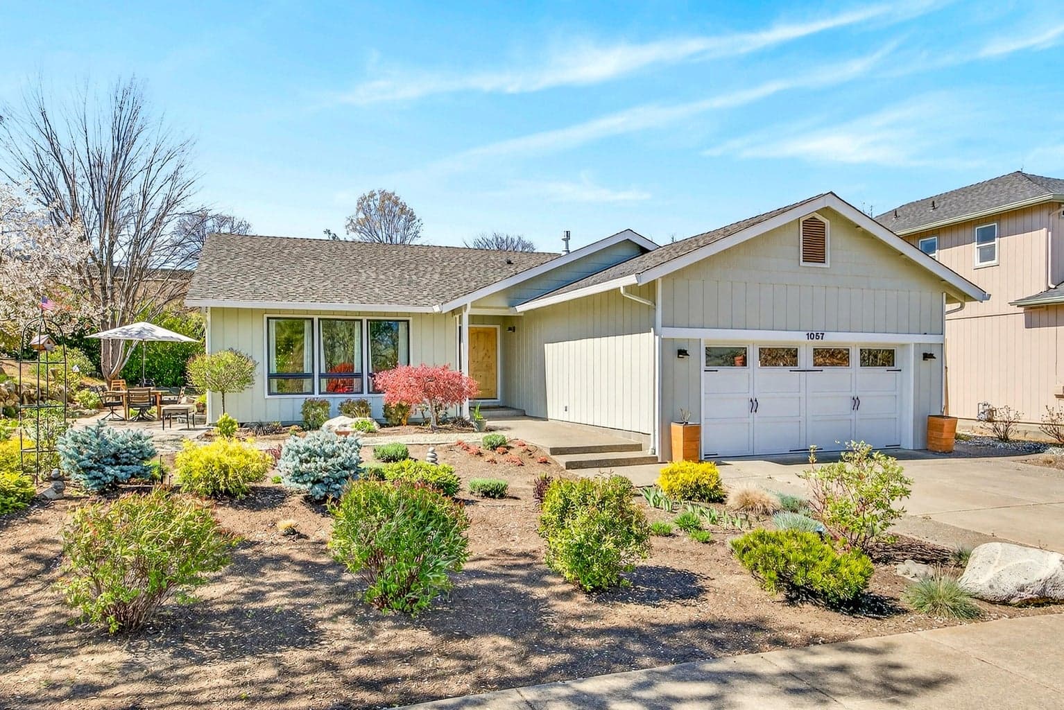 Photo of 1057 Oak Knoll 2 of 46