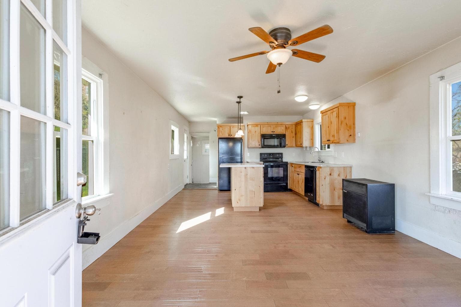 Photo of 342 7th 2 of 22