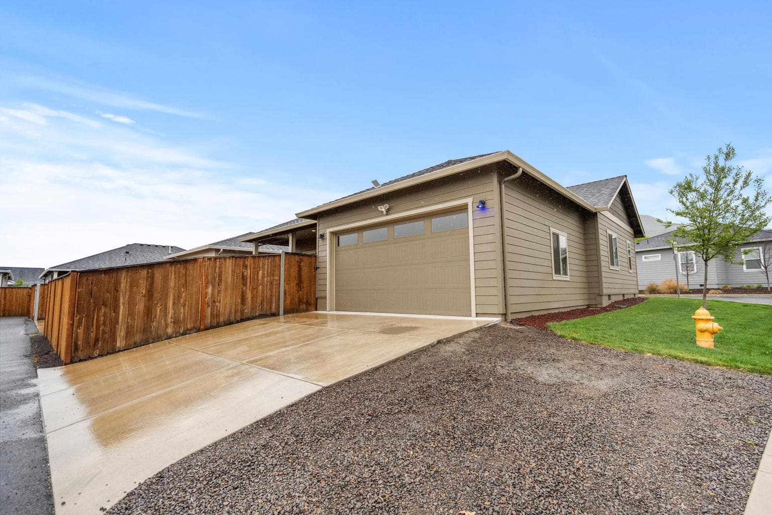 Photo of 2569 Tiffin 3 of 31