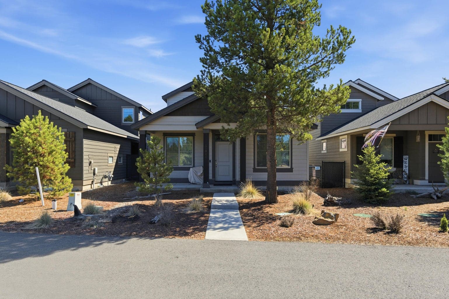 Photo of 51945 Lumberman 4 of 39