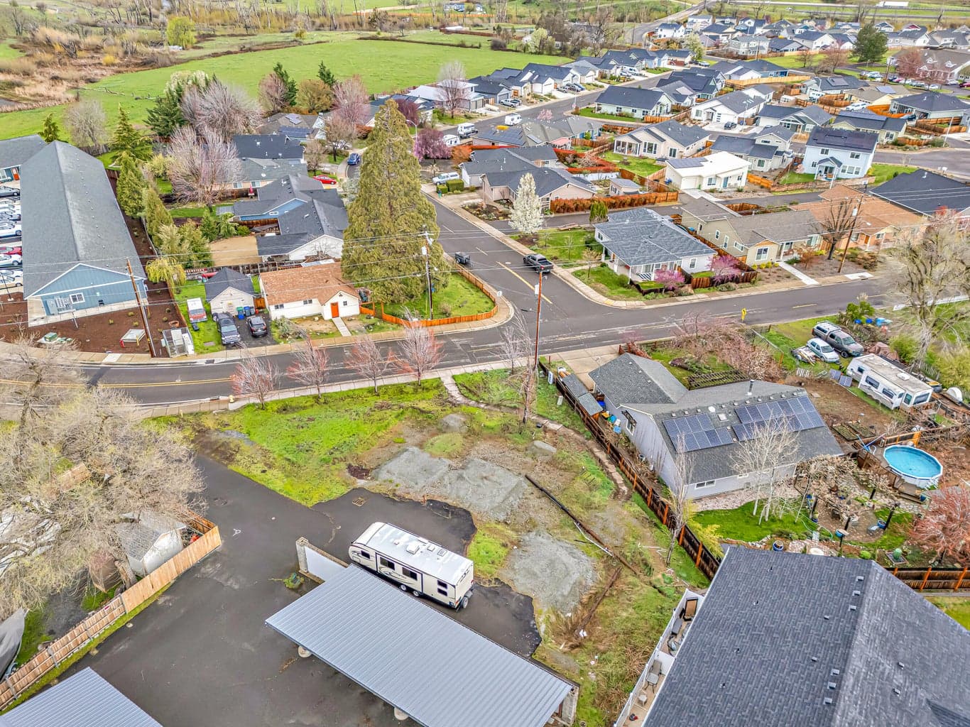 Photo of 70 Suncrest 3 of 15