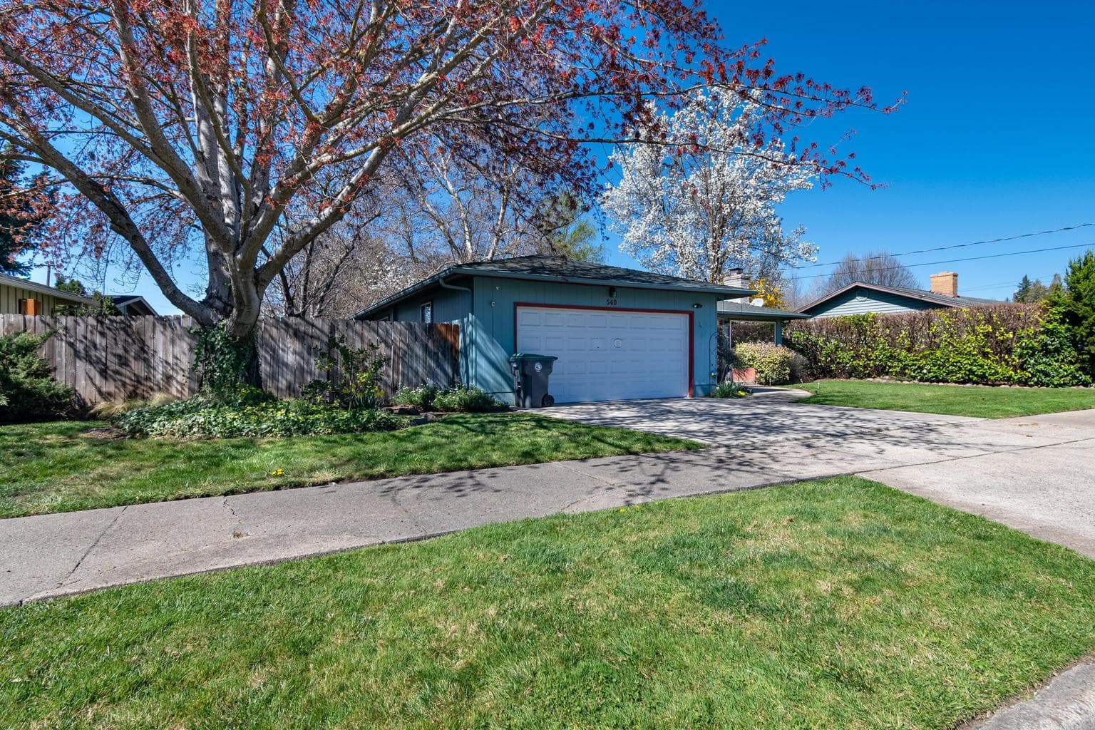 Photo of 540 Eastwood 2 of 28