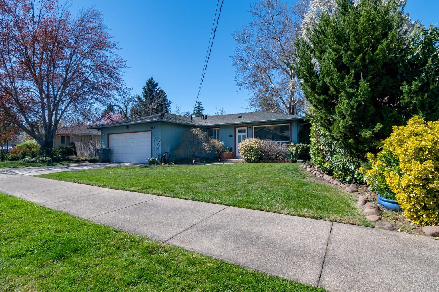 Photo of 540 Eastwood 3 of 28