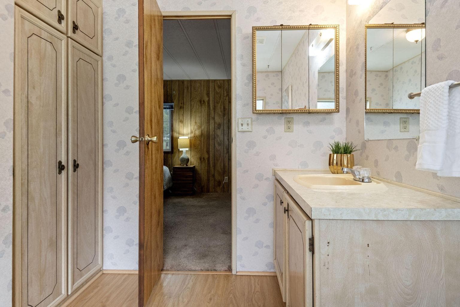 Photo of 61067 Chuckanut Drive 16 of 28