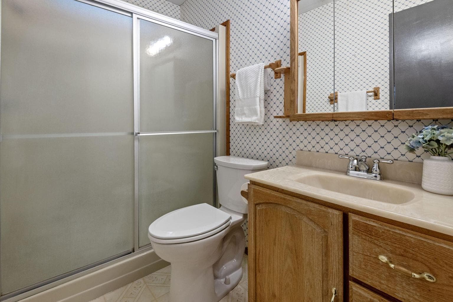 Photo of 61067 Chuckanut Drive 18 of 28
