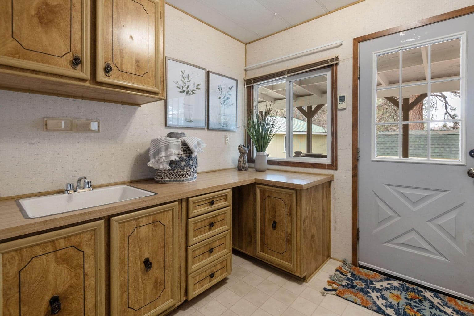 Photo of 61067 Chuckanut Drive 19 of 28