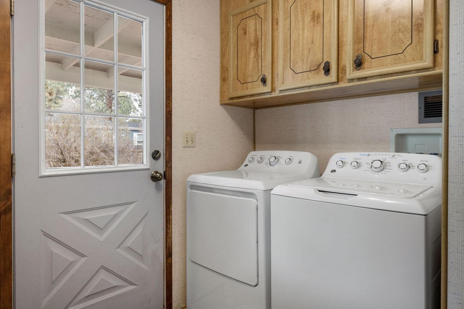 Photo of 61067 Chuckanut Drive 20 of 28