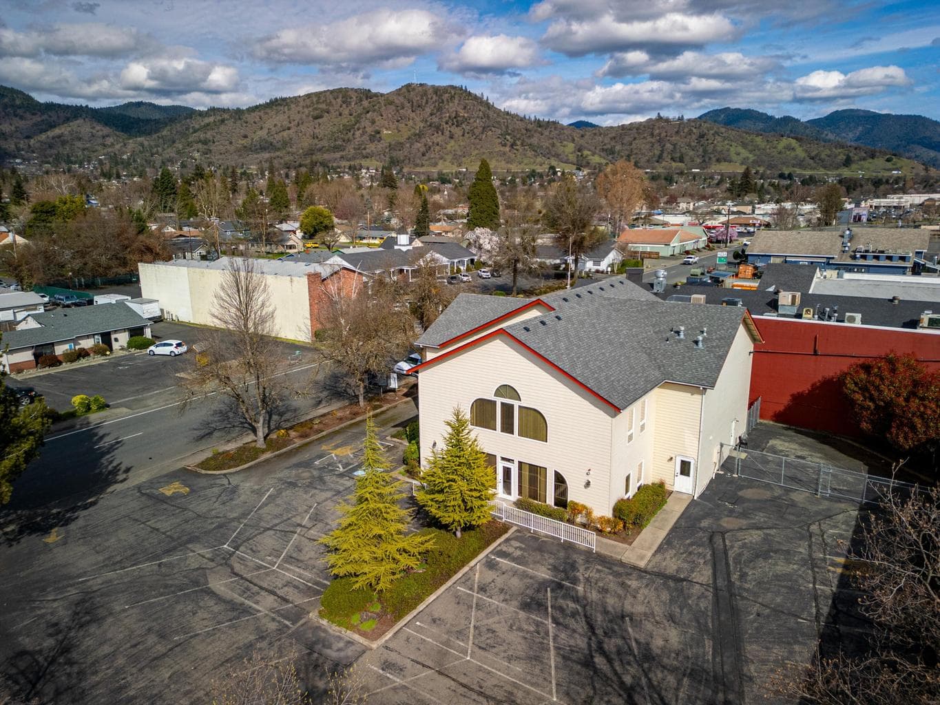 Photo of 541 E 3 of 20
