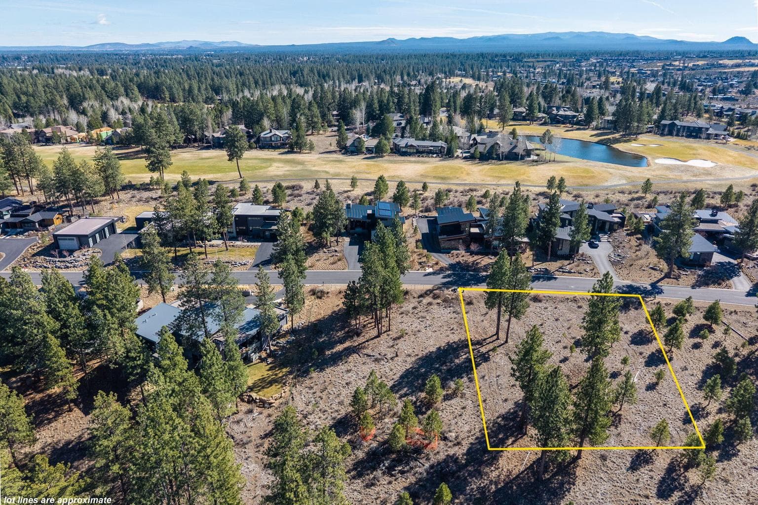 Photo of 61853 Hosmer Lake 1 of 40