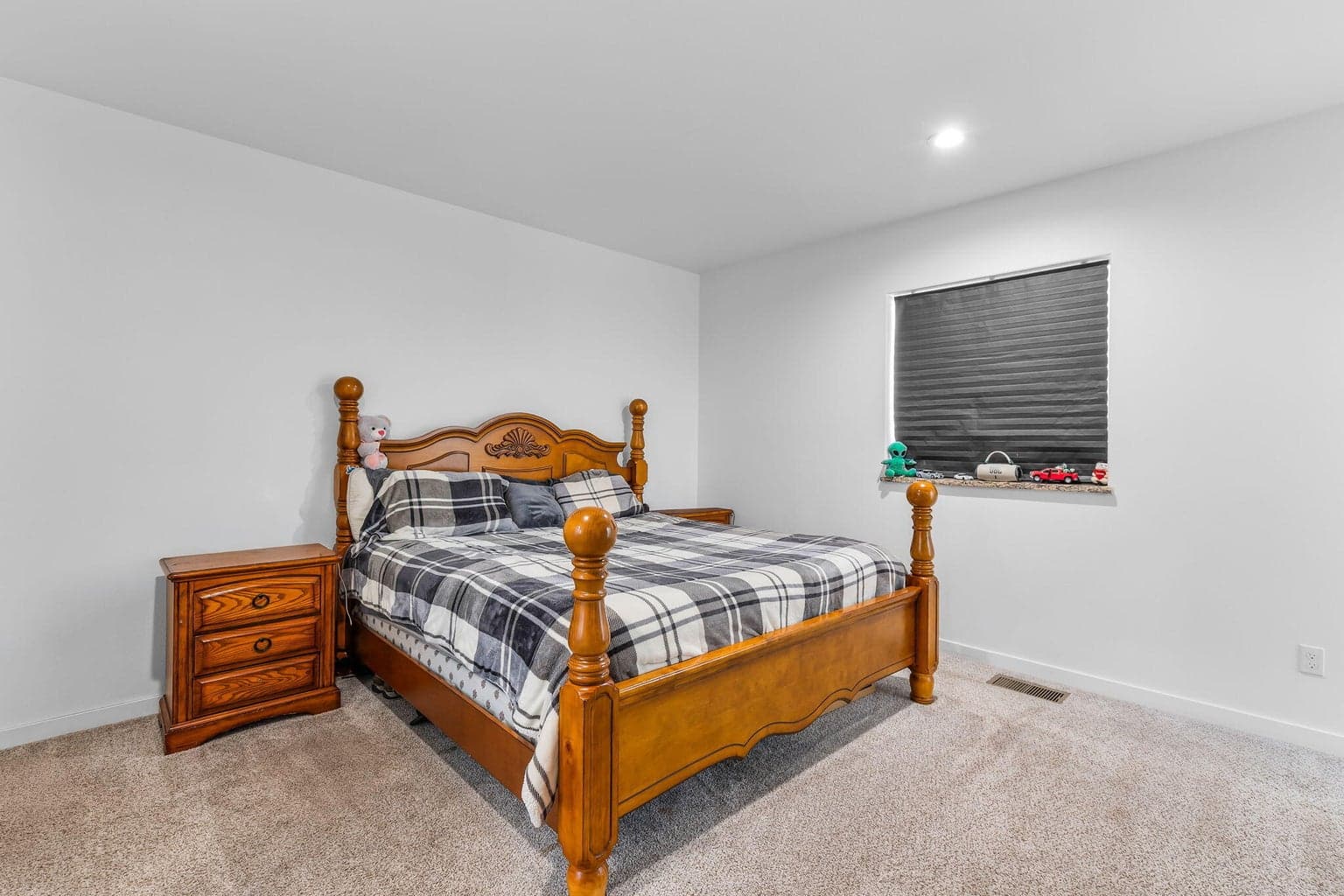 Photo of 500 SE Segoviano Court 8 of 18