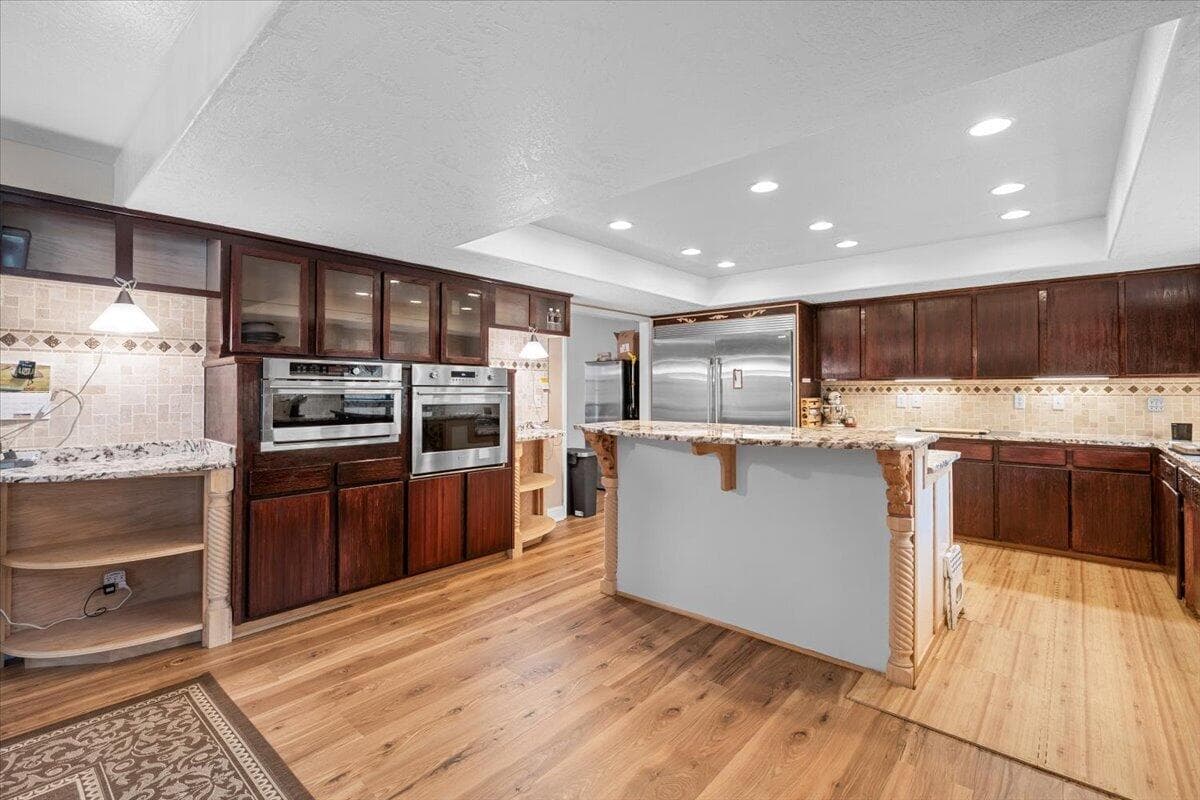 Photo of 113 Walnut 5 of 28