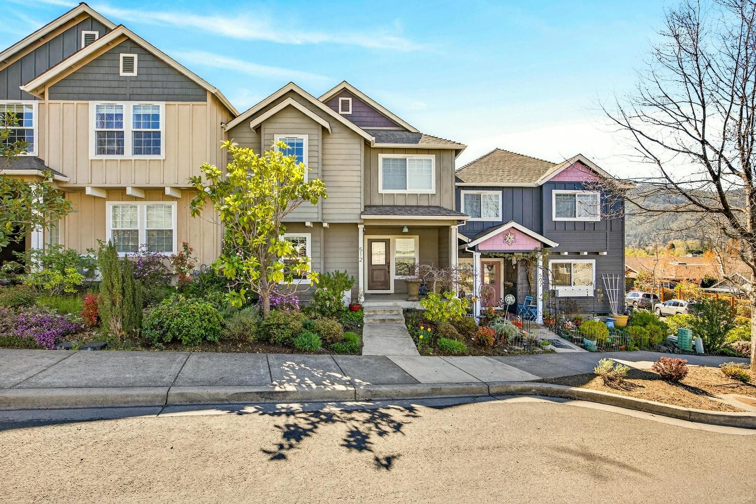 Photo of 512 Fair Oaks 2 of 19