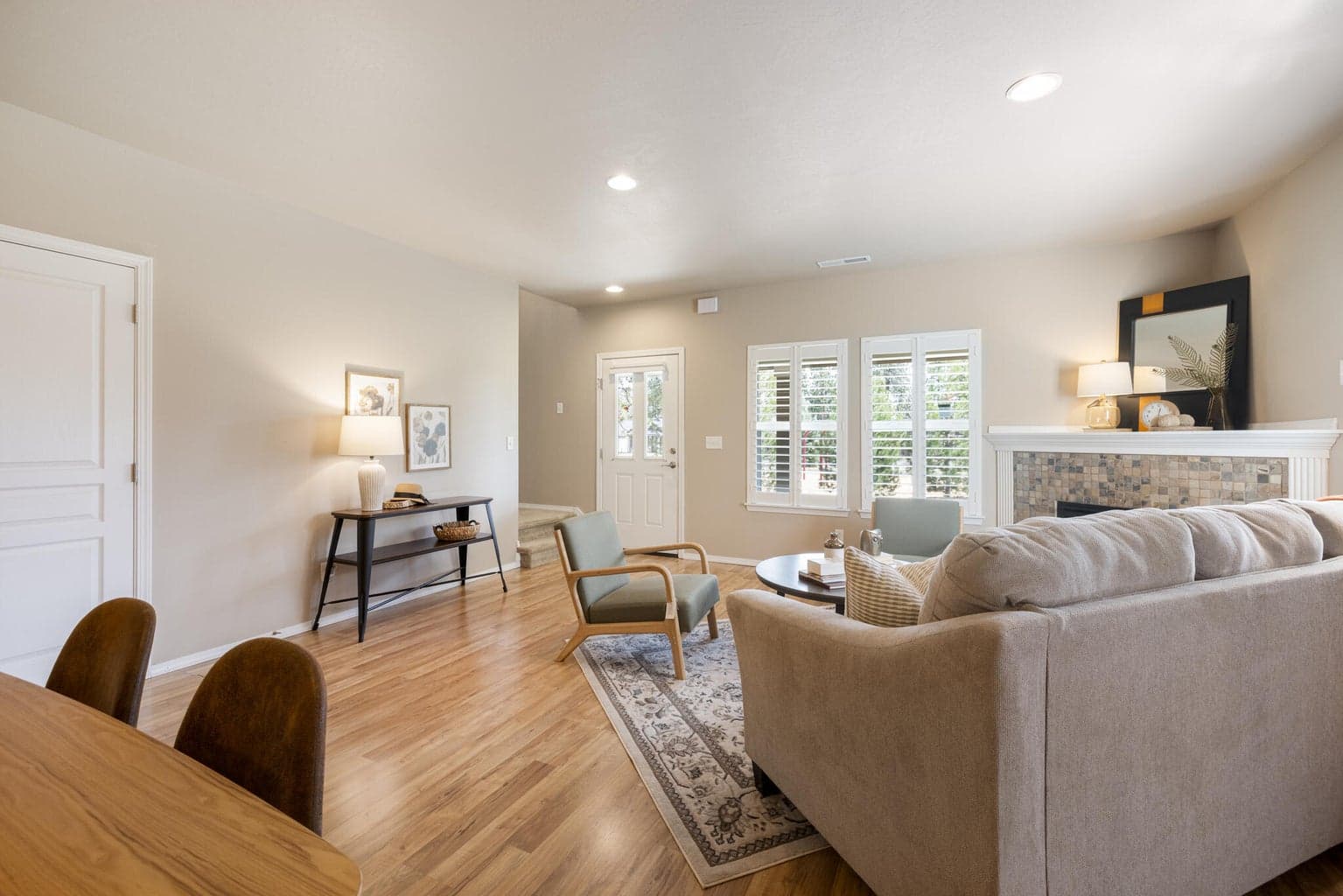 Photo of 840 N Hindeman Street 15 of 35