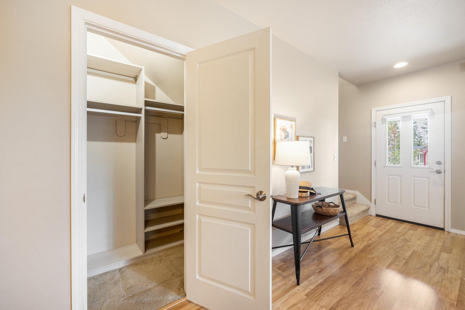 Photo of 840 N Hindeman Street 16 of 35