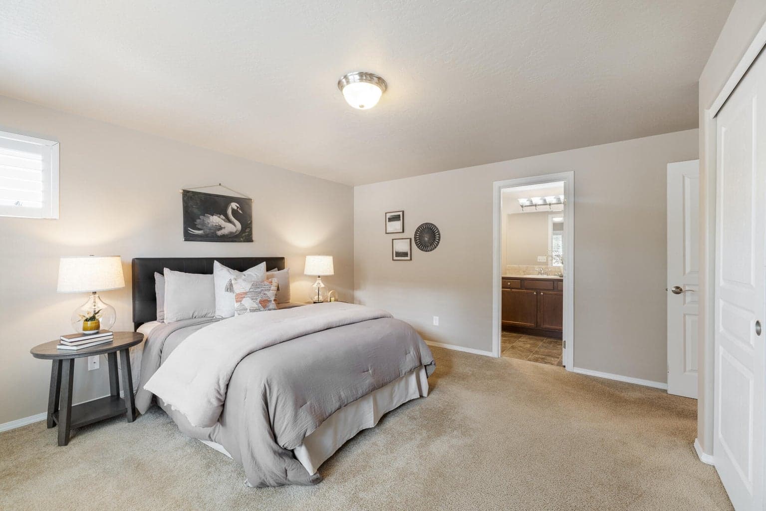 Photo of 840 N Hindeman Street 27 of 35
