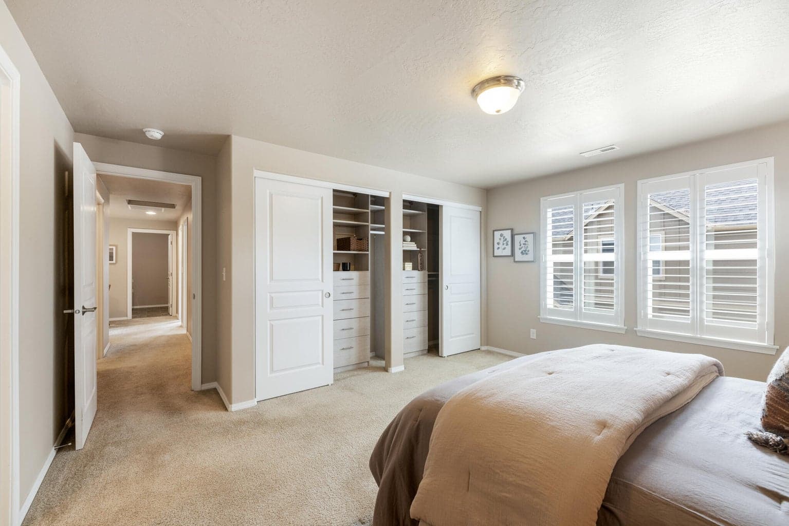Photo of 840 N Hindeman Street 29 of 35