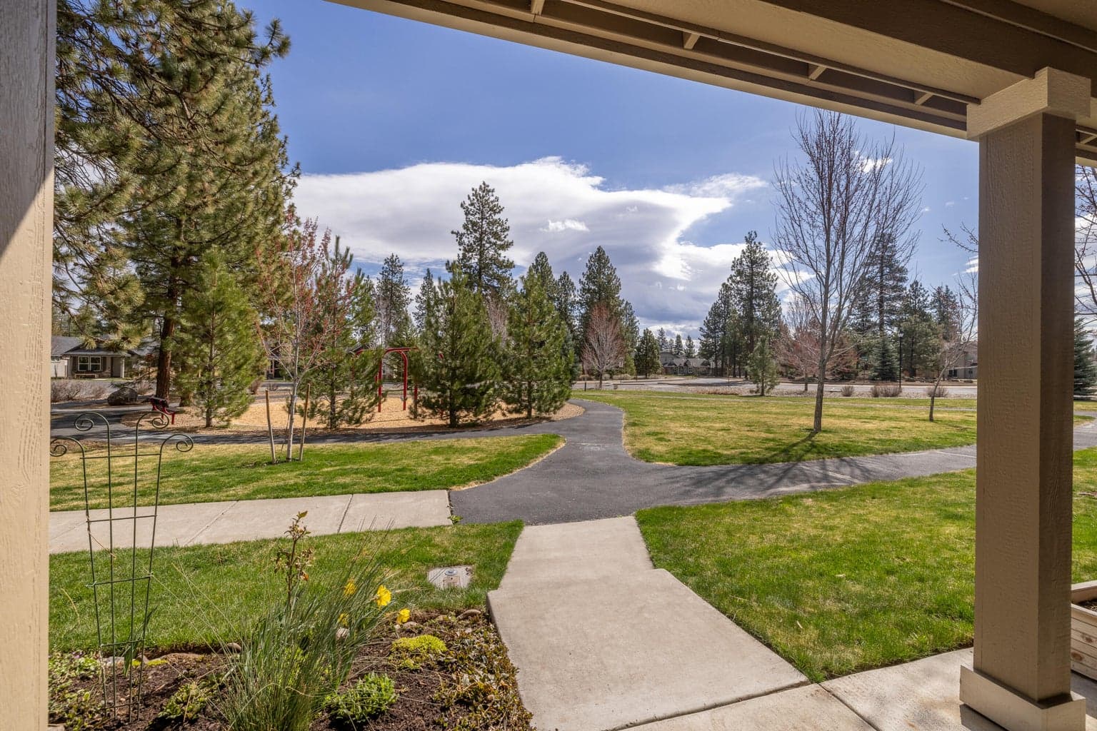 Photo of 840 Hindeman 4 of 35