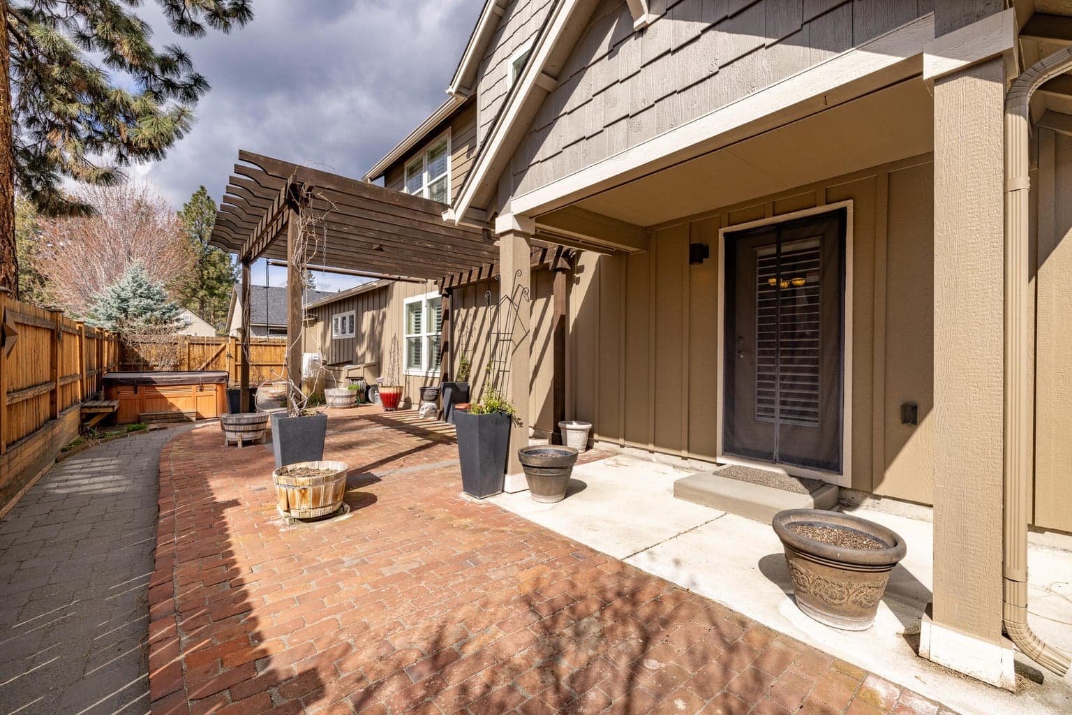 Photo of 840 N Hindeman Street 32 of 35