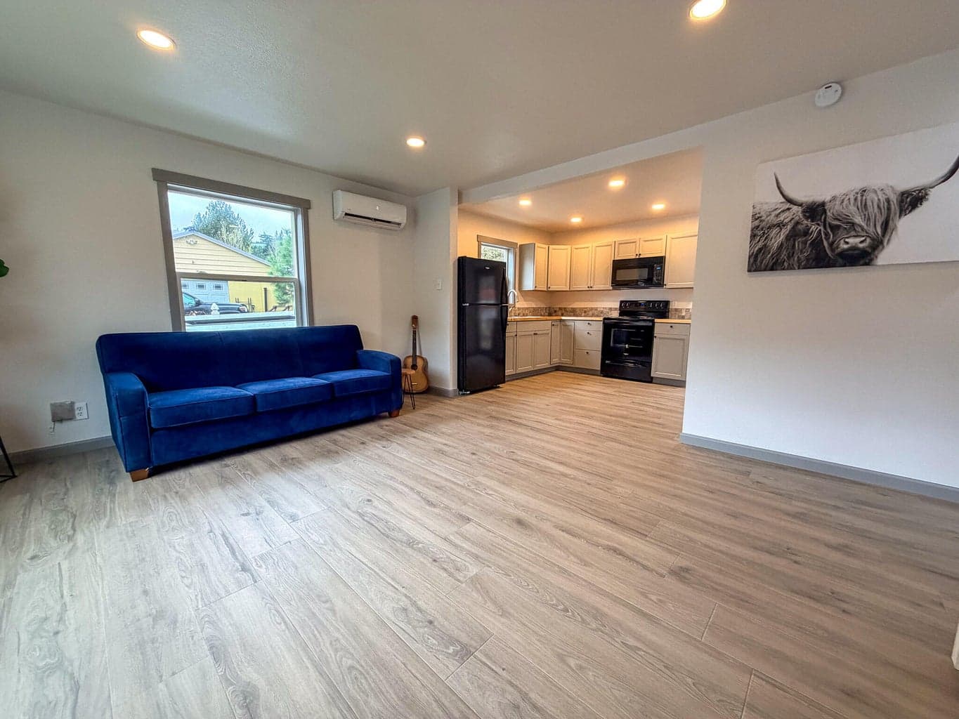 Photo of 215 Humbolt 2 of 25