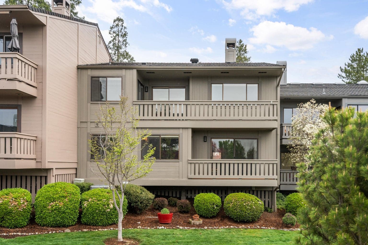 302 Medford Heights
