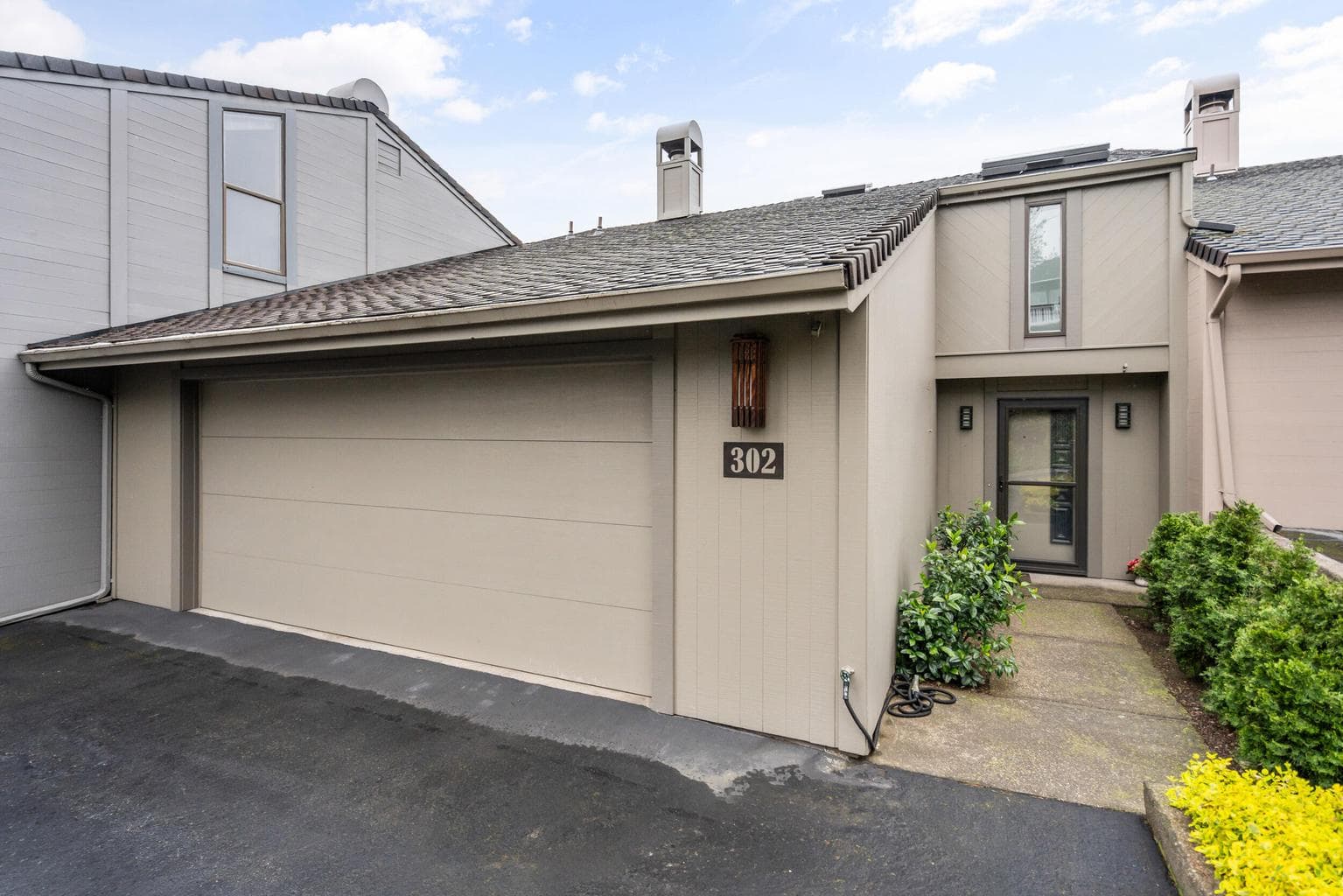 Photo of 302 Medford Heights 2 of 35