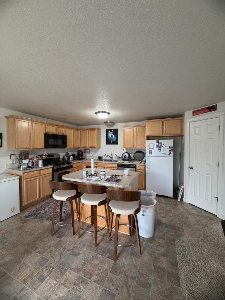 Photo of 897 Kierra 3 of 10