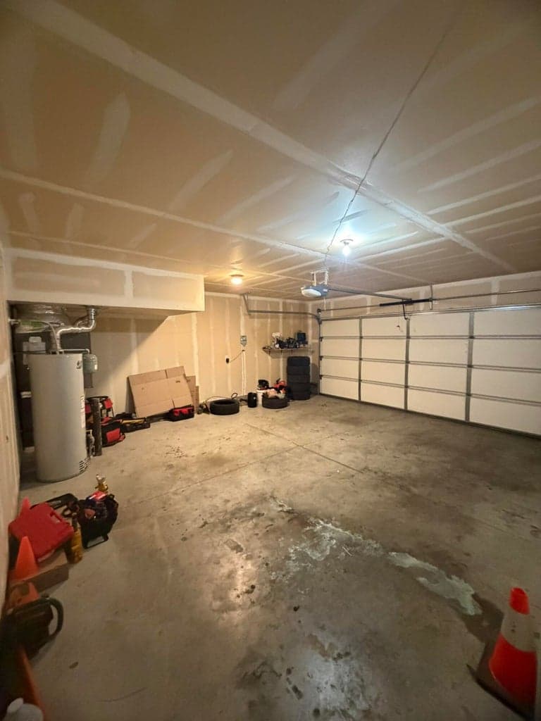 Photo of 897 SE Kierra Place 10 of 10