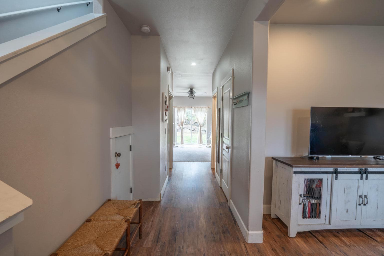 Photo of 2202 Cedar 3 of 42