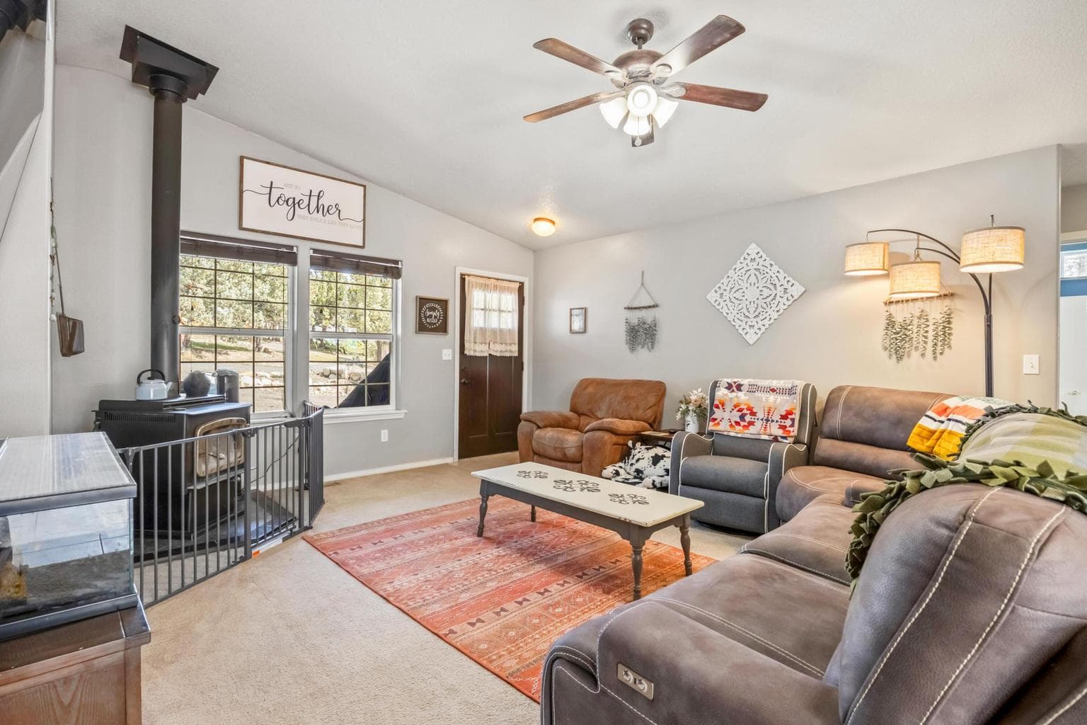Photo of 11341 Lister 5 of 36