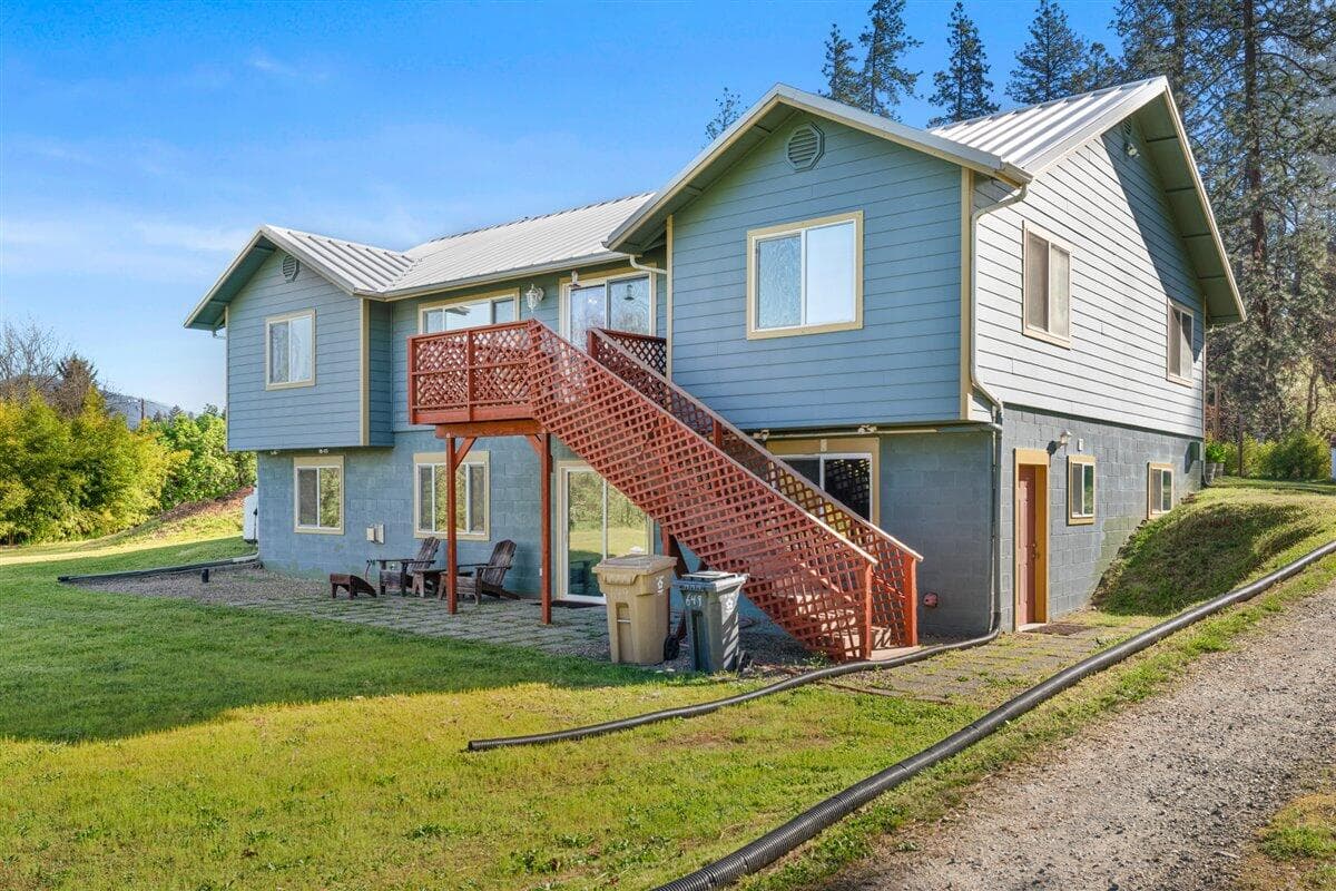 Photo of 649 Pleasant Valley 4 of 57