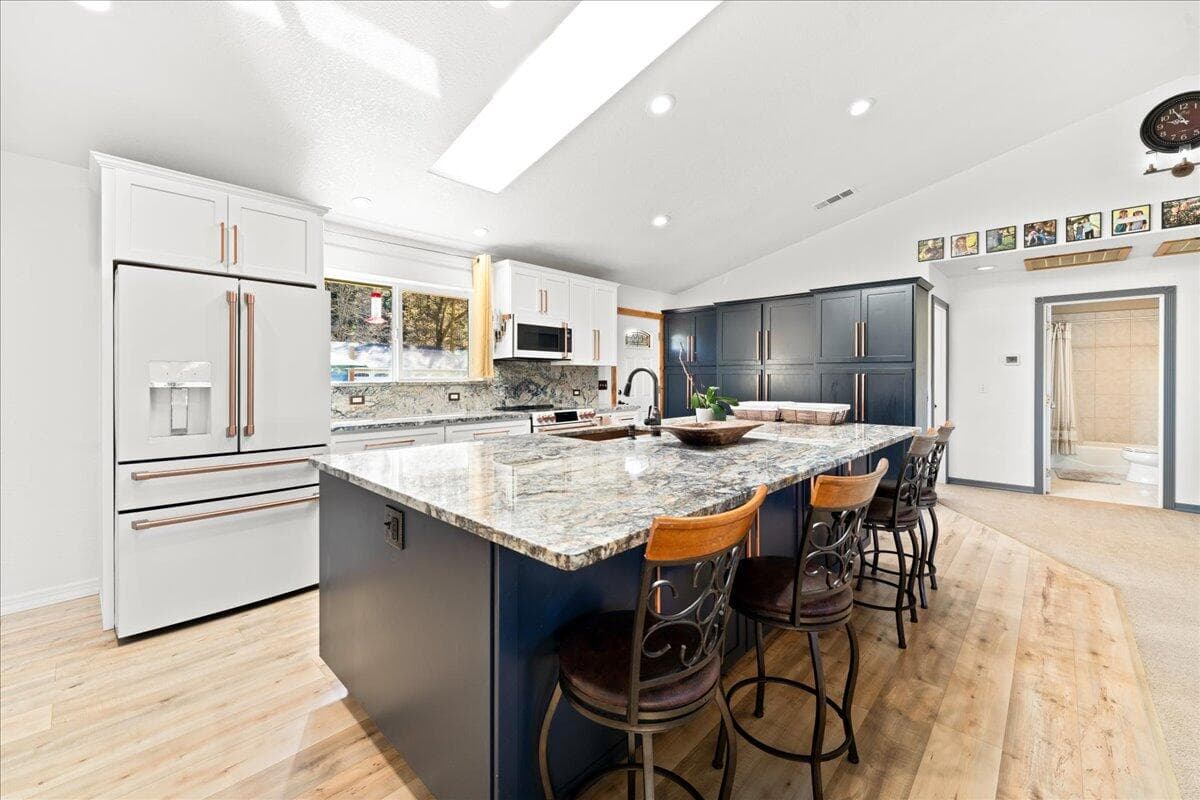Photo of 649 Pleasant Valley Road 3 of 49