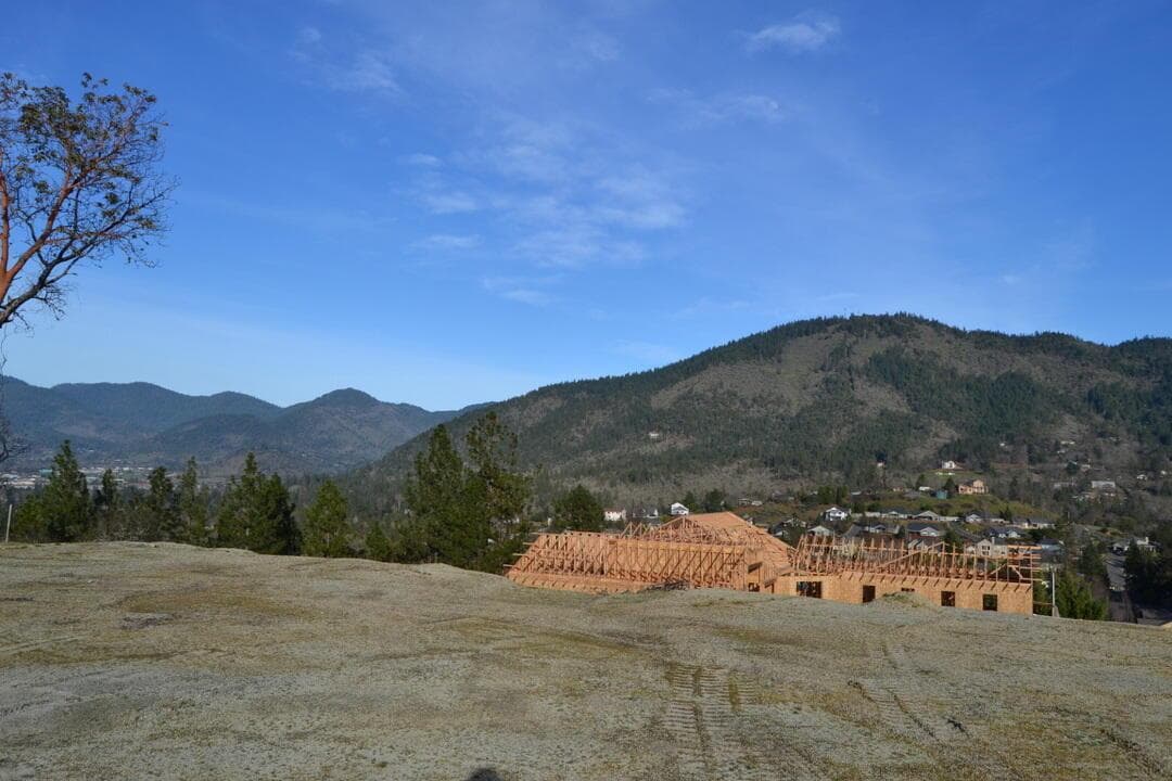Photo of 2050 Wyndham 4 of 10