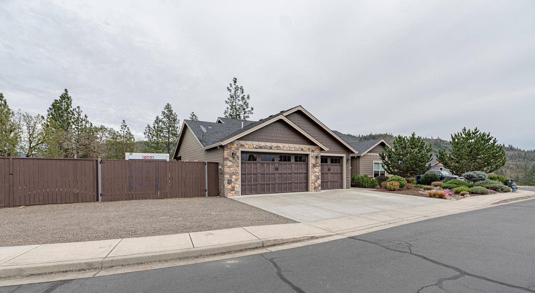 217 White Oak, Shady Cove, OR, 97539