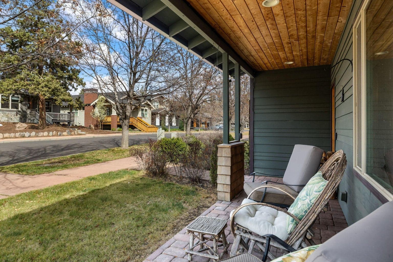 Photo of 63222 Brad 2 of 35