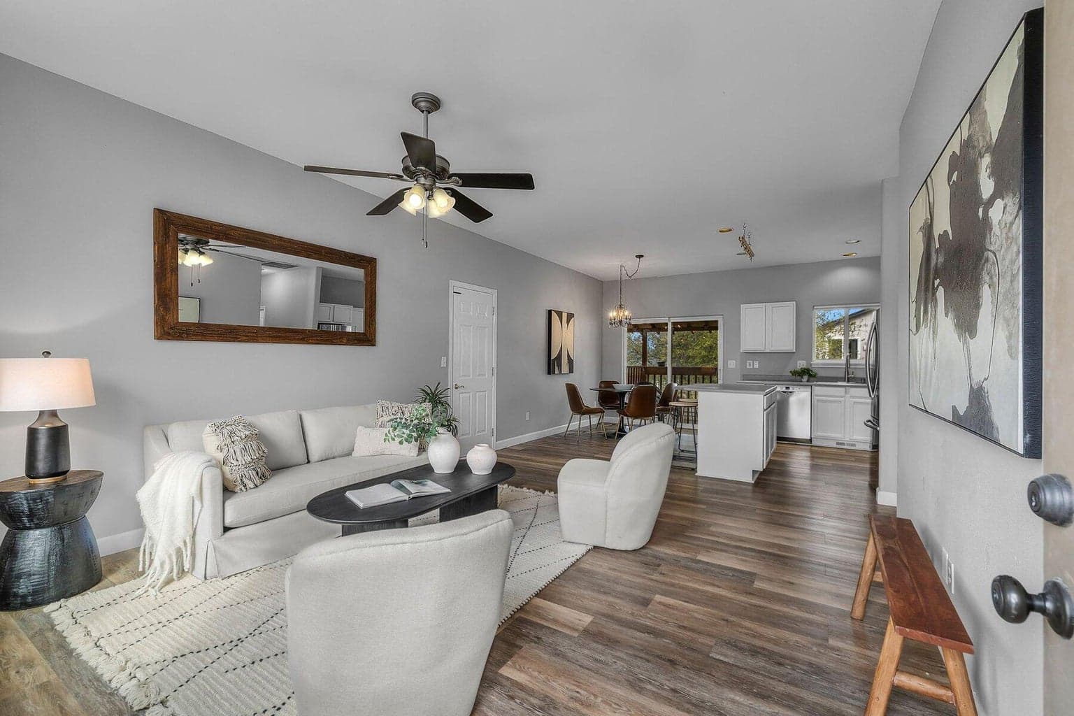 Photo of 1331 Butler Market 3 of 28