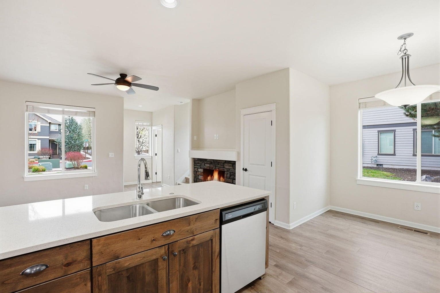 Photo of 3249 SW 28th Street 11 of 36