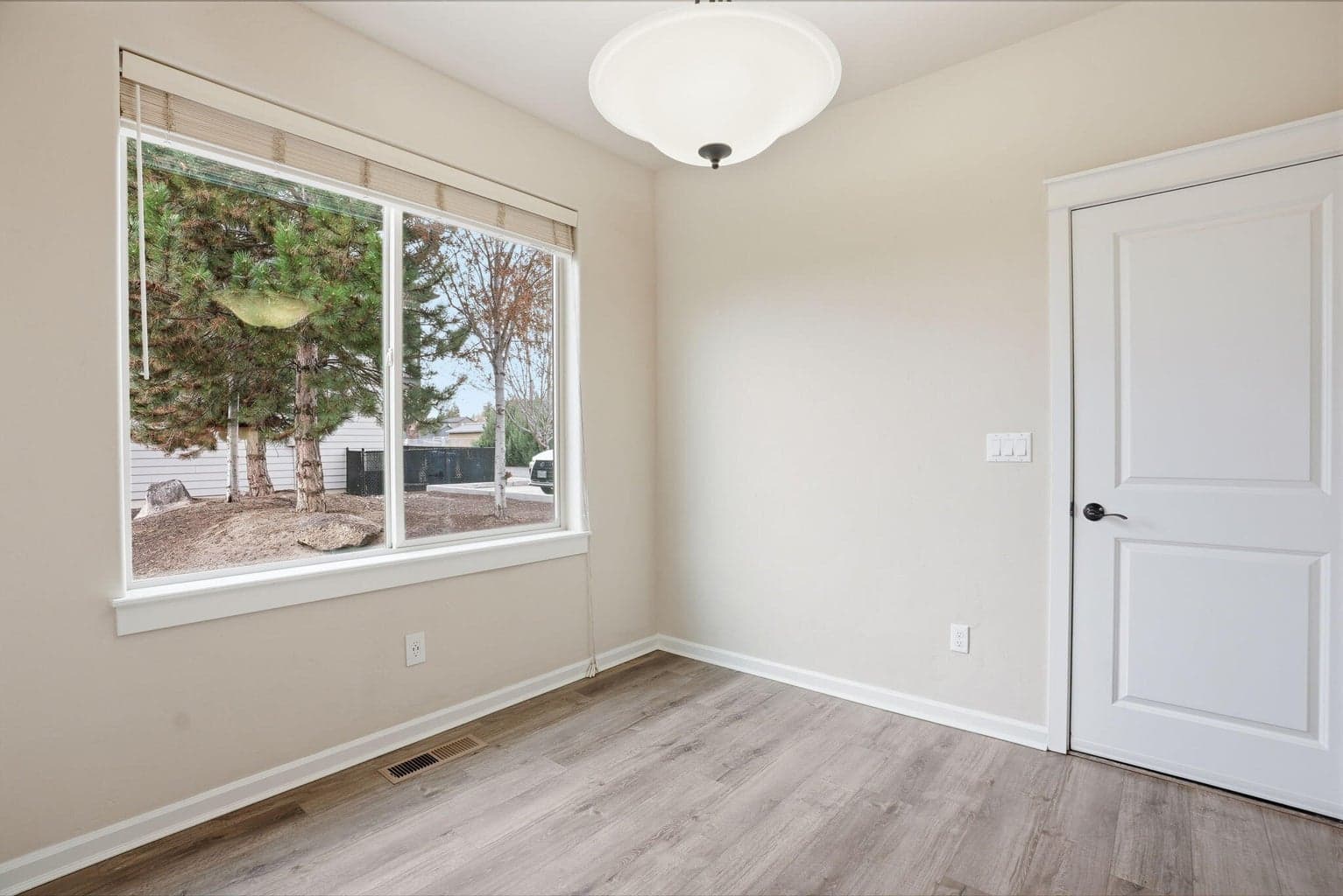 Photo of 3249 SW 28th Street 12 of 36