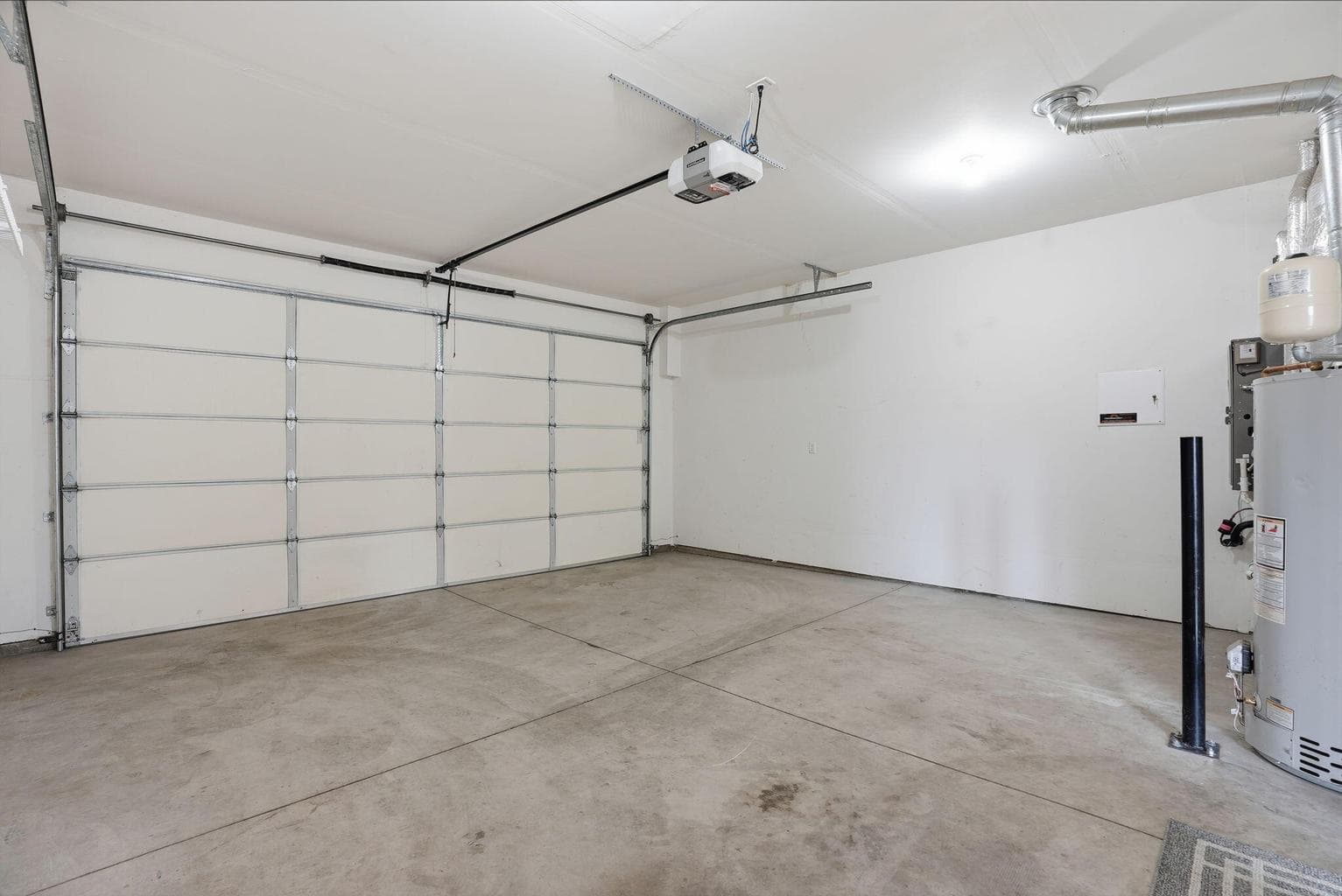 Photo of 3249 SW 28th Street 14 of 36