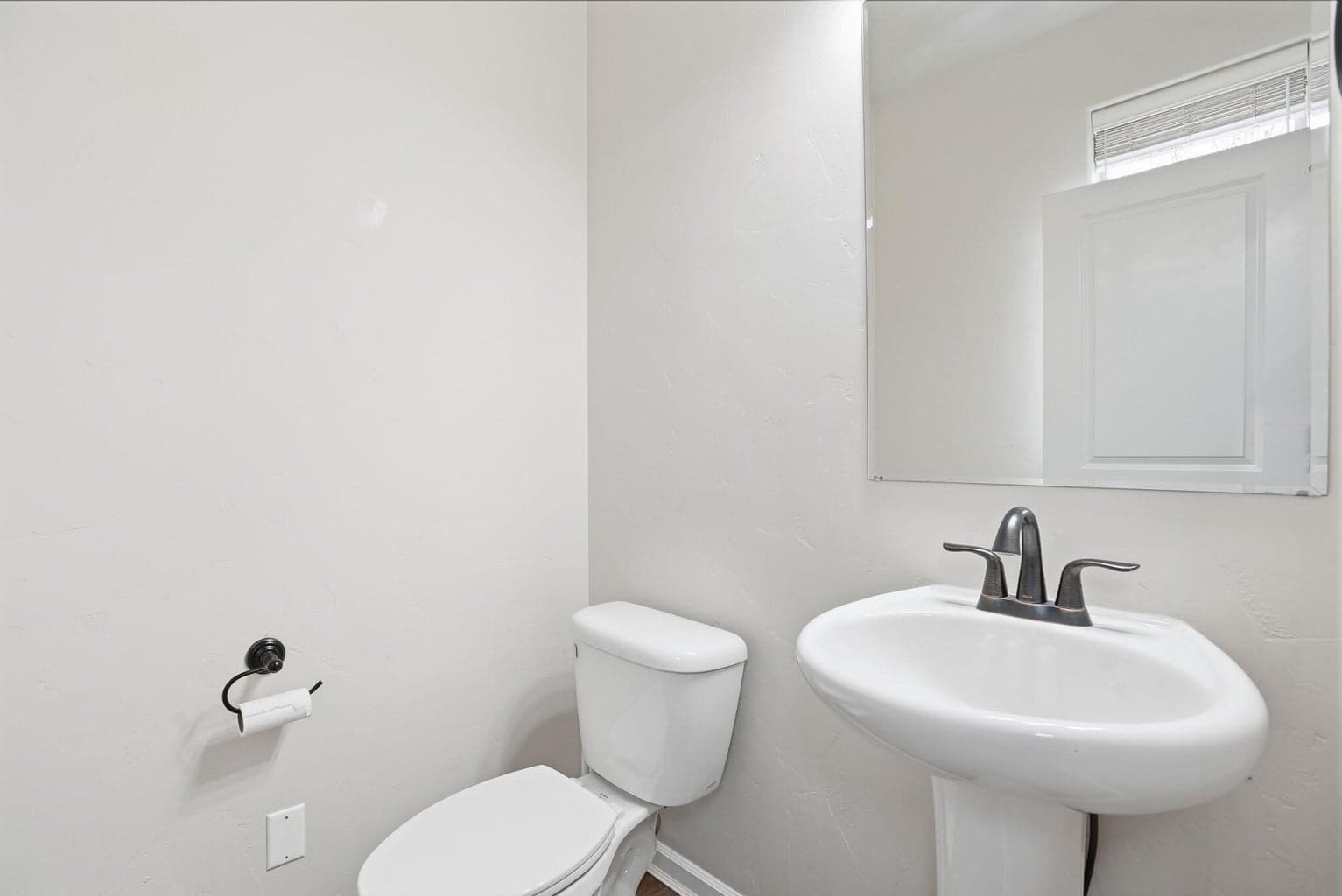 Photo of 3249 SW 28th Street 15 of 36