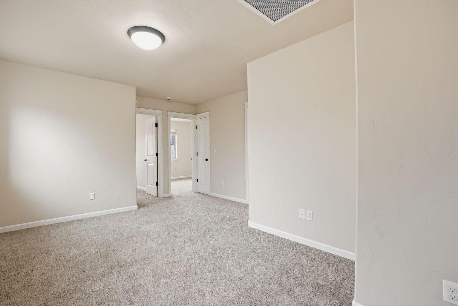 Photo of 3249 SW 28th Street 16 of 36