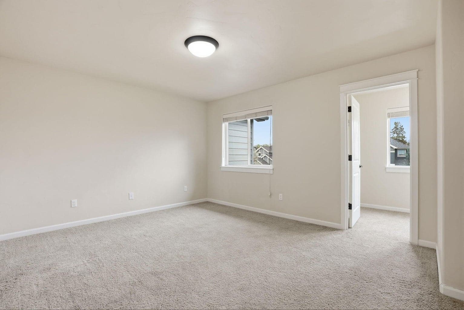 Photo of 3249 SW 28th Street 19 of 36