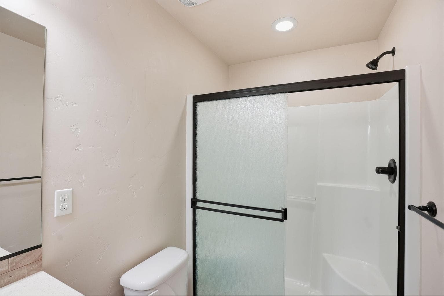 Photo of 3249 SW 28th Street 23 of 36