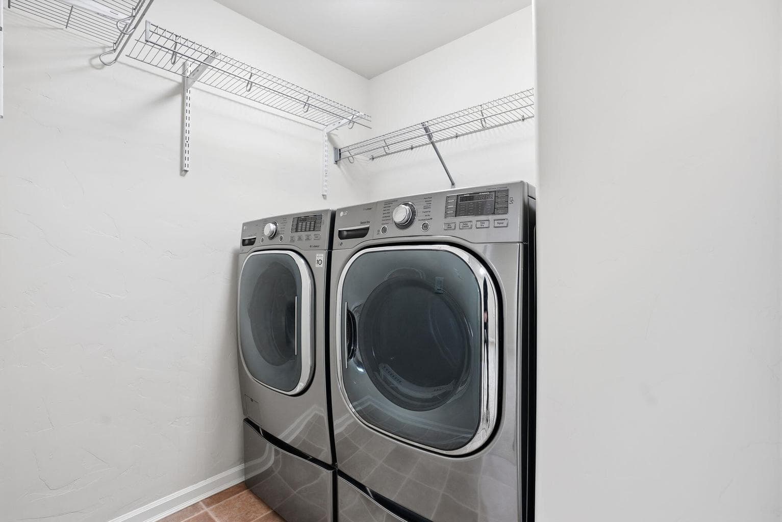 Photo of 3249 SW 28th Street 24 of 36