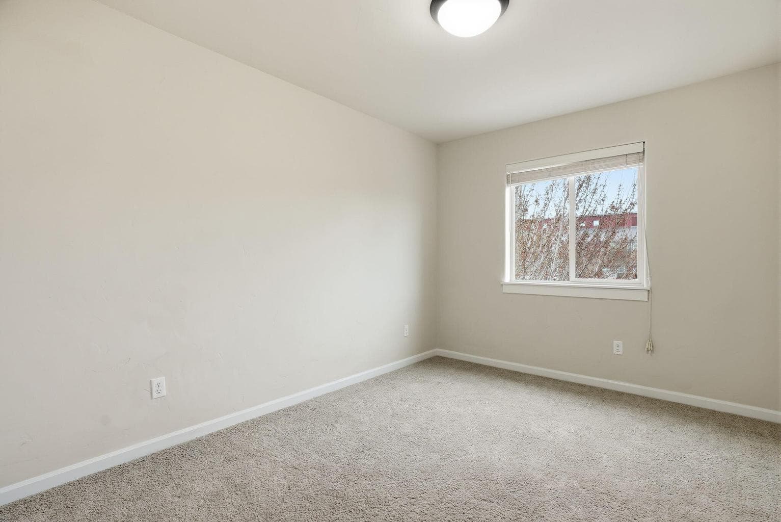 Photo of 3249 SW 28th Street 29 of 36