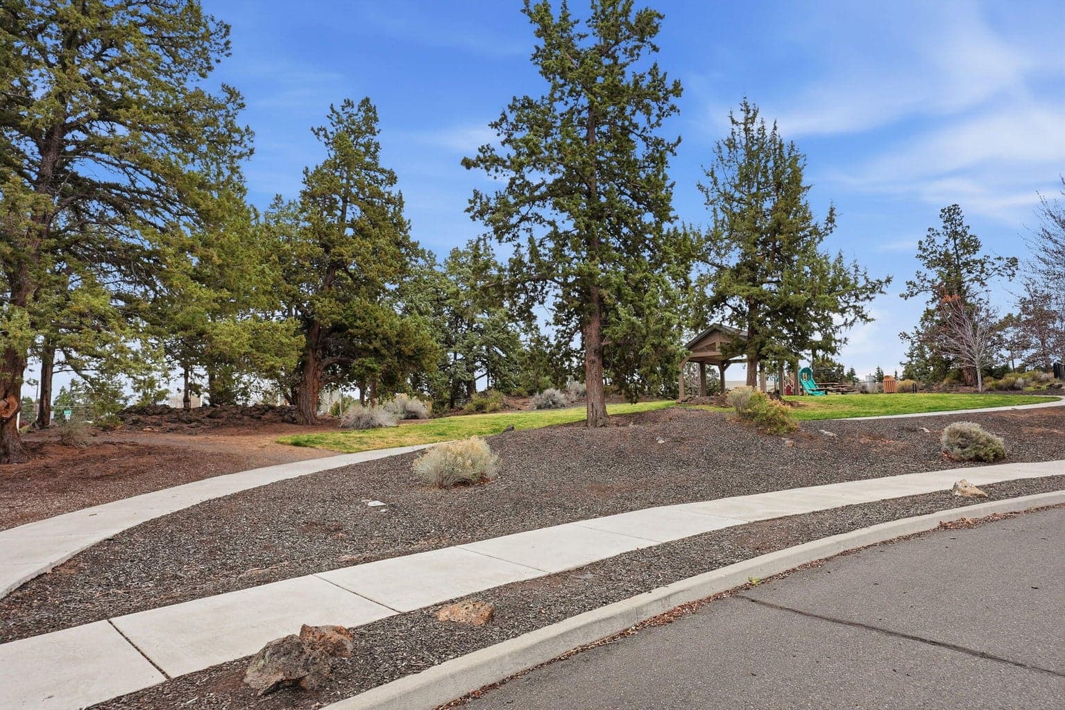 Photo of 3249 SW 28th Street 33 of 36