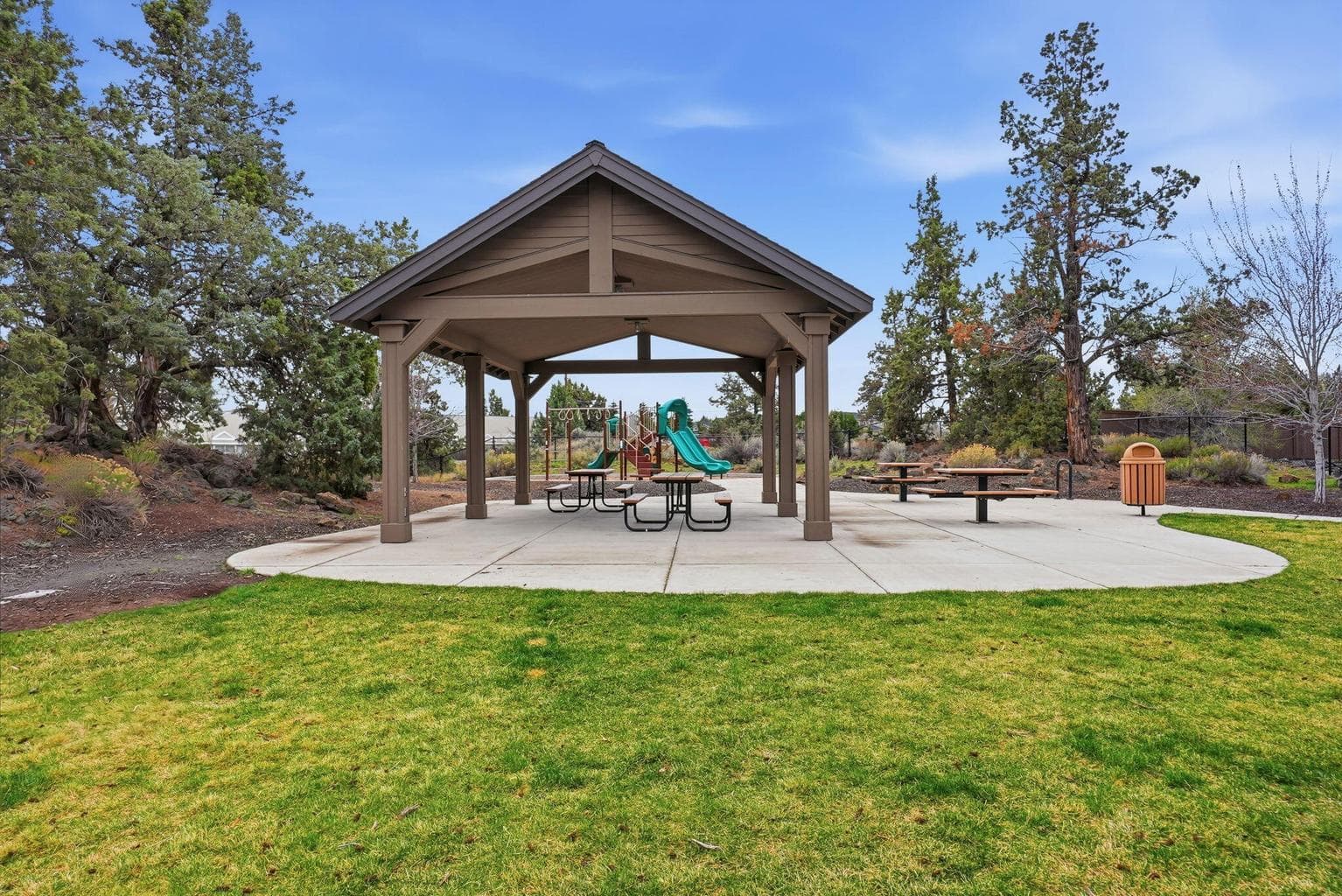 Photo of 3249 SW 28th Street 34 of 36