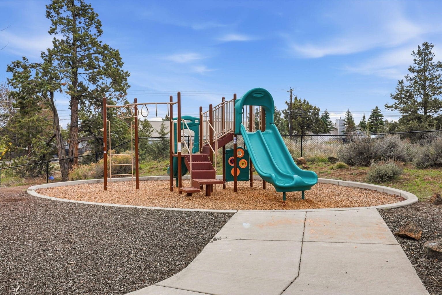 Photo of 3249 SW 28th Street 35 of 36