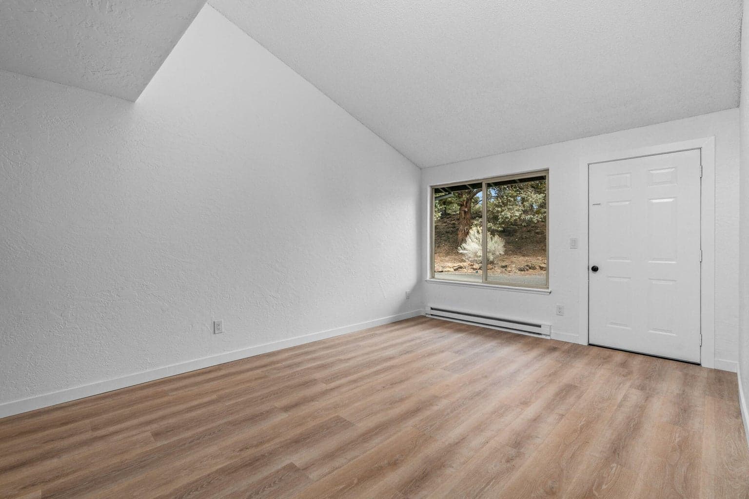 Photo of 1700 NE Wells Acres 11 of 24