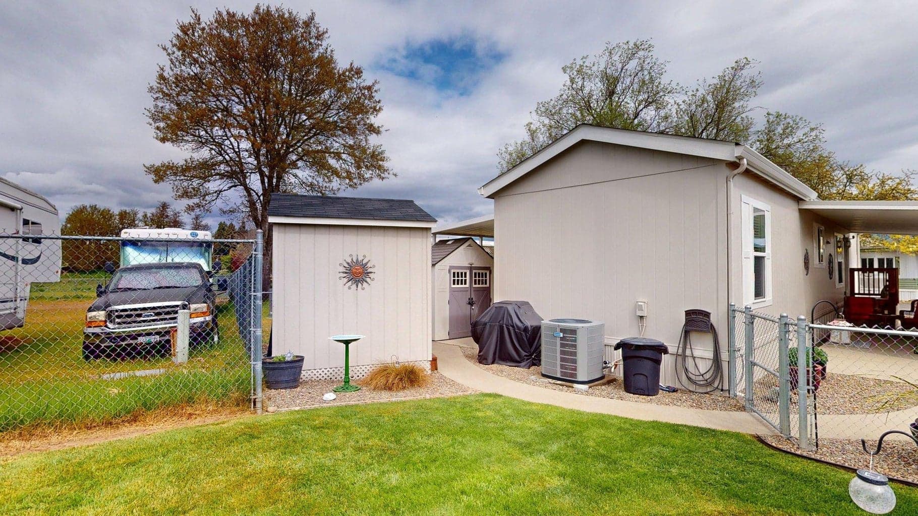 Photo of 2423 Webster 2 of 28