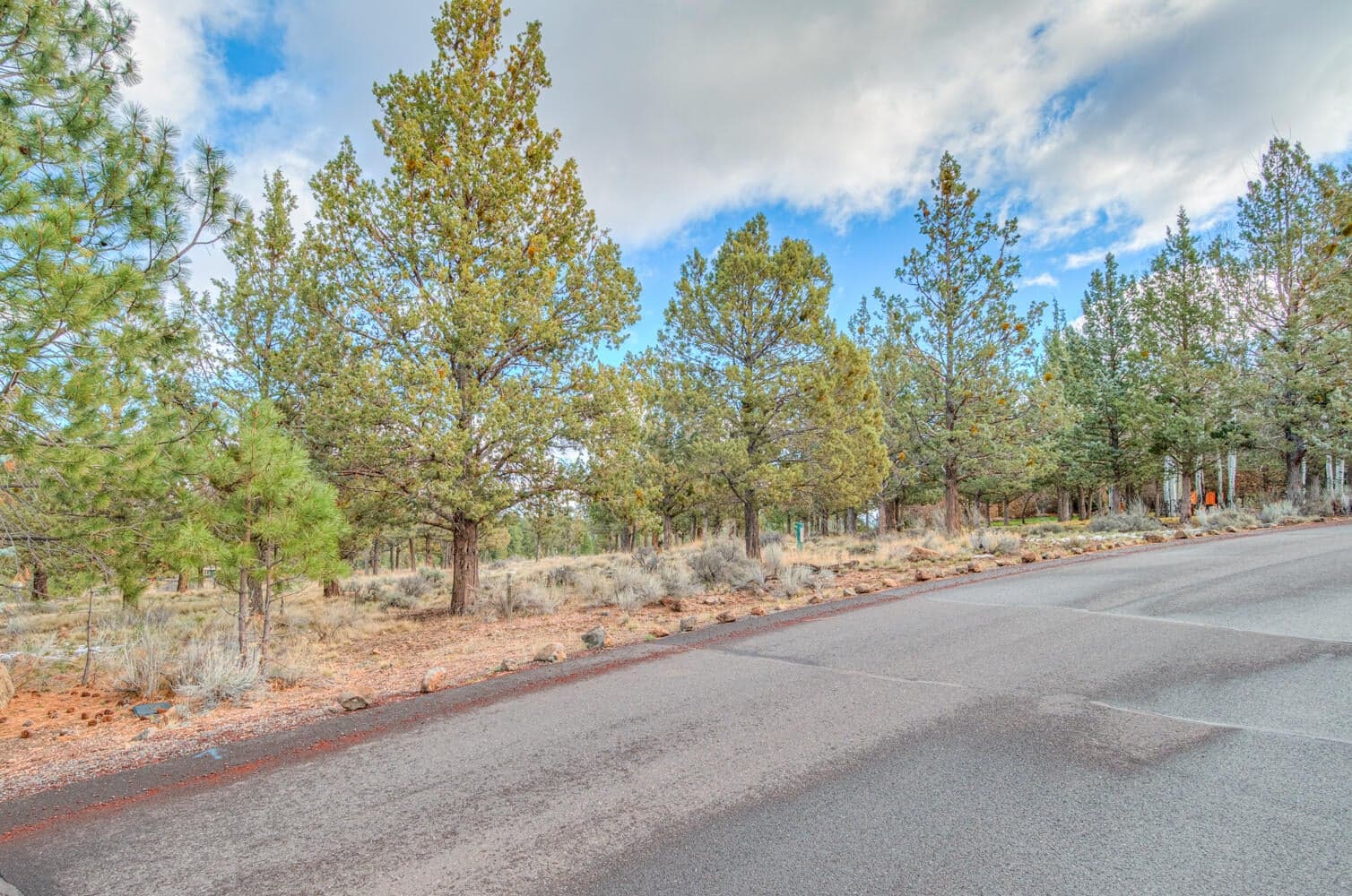 Photo of 4034 NW Northcliff 21 of 21